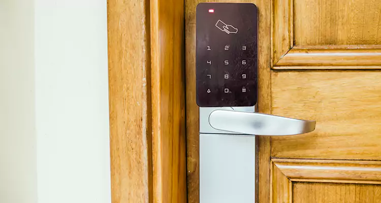 Keyless Hotel Door Locks Repair in Belle Glade, FL